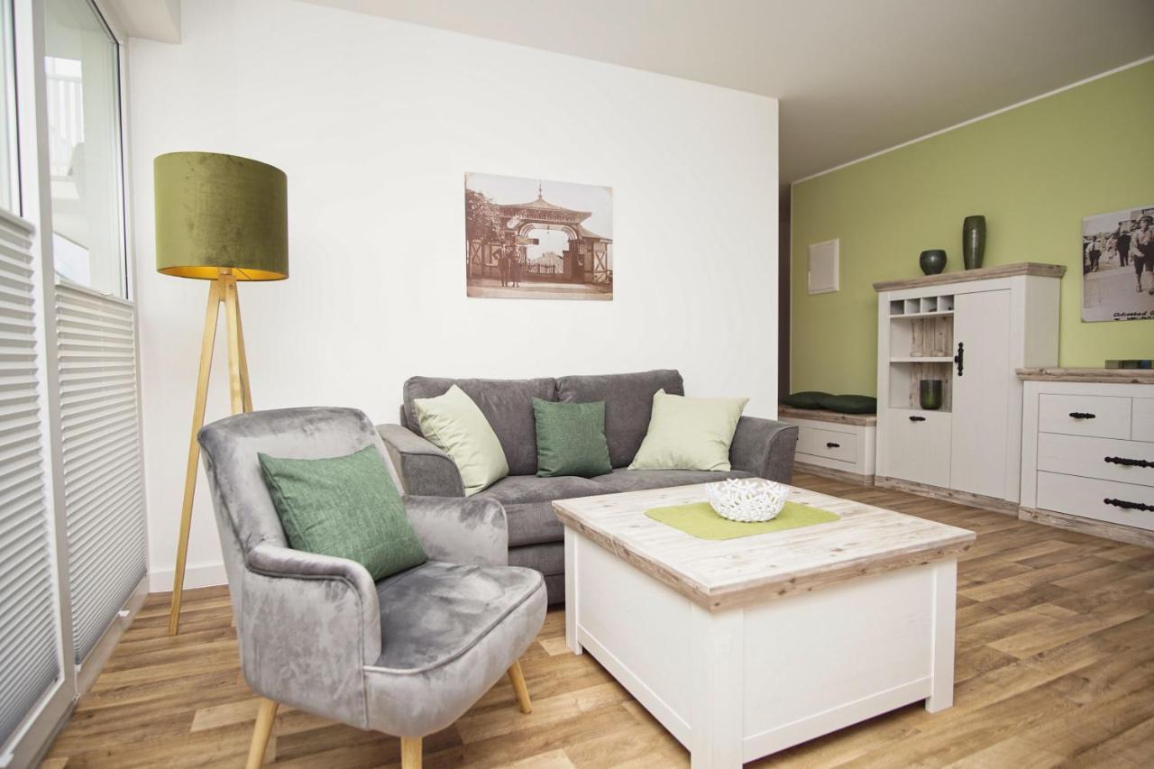 Terrasse, Gratis Nutzung Vom Ahoi Erlebnisbad Und Sauna In Sellin - Villa Karola Fewo 02 Goehren  Ngoại thất bức ảnh