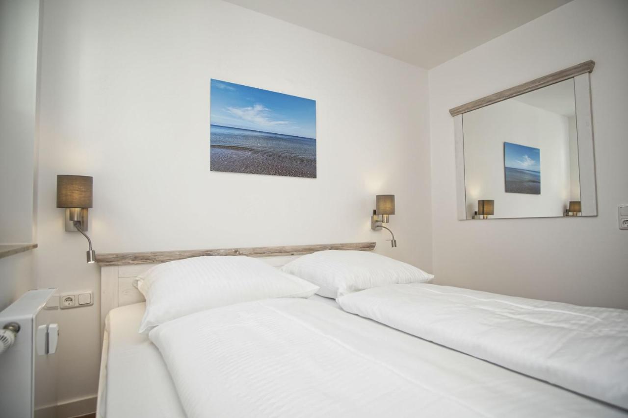 Terrasse, Gratis Nutzung Vom Ahoi Erlebnisbad Und Sauna In Sellin - Villa Karola Fewo 02 Goehren  Ngoại thất bức ảnh